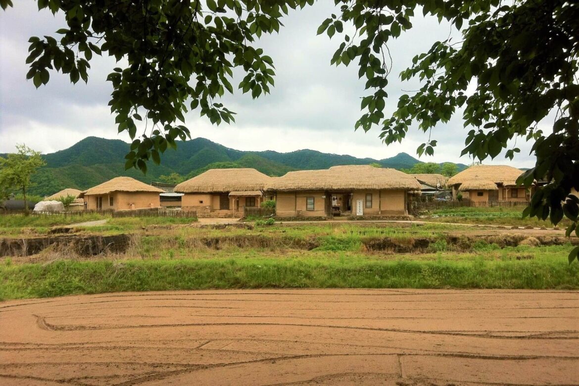 Het historische dorp Hahoe Folk Village in Zuid-Korea