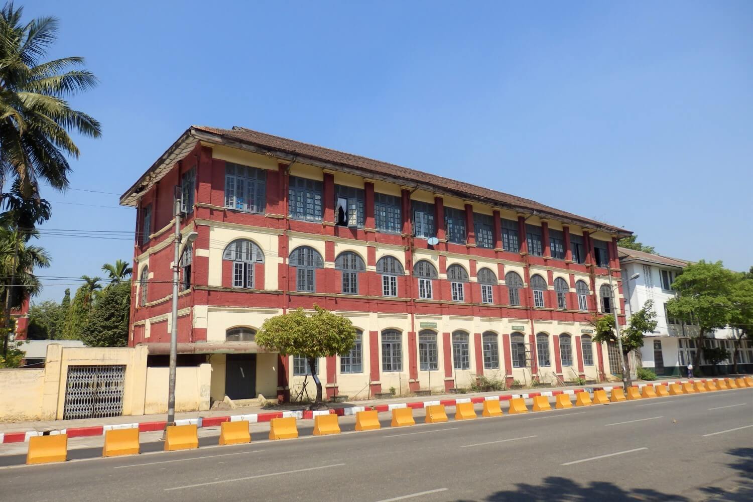 Koloniale gebouwen in de stad Rangoon
