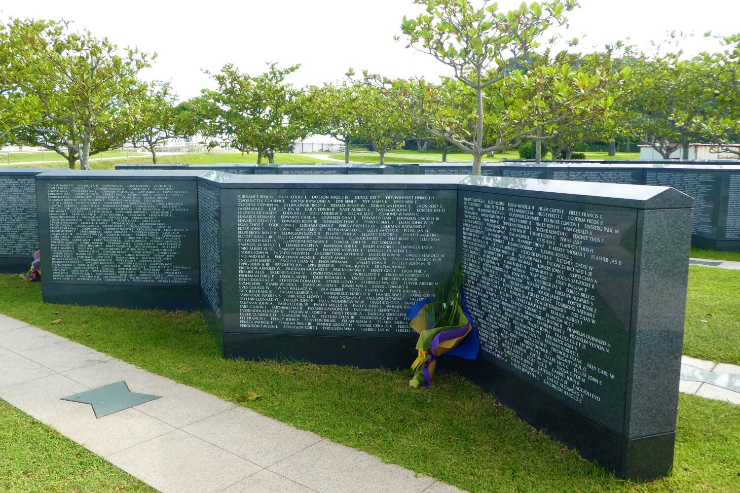 Gedenkstenen op het Okinawa War Memorial, Japan