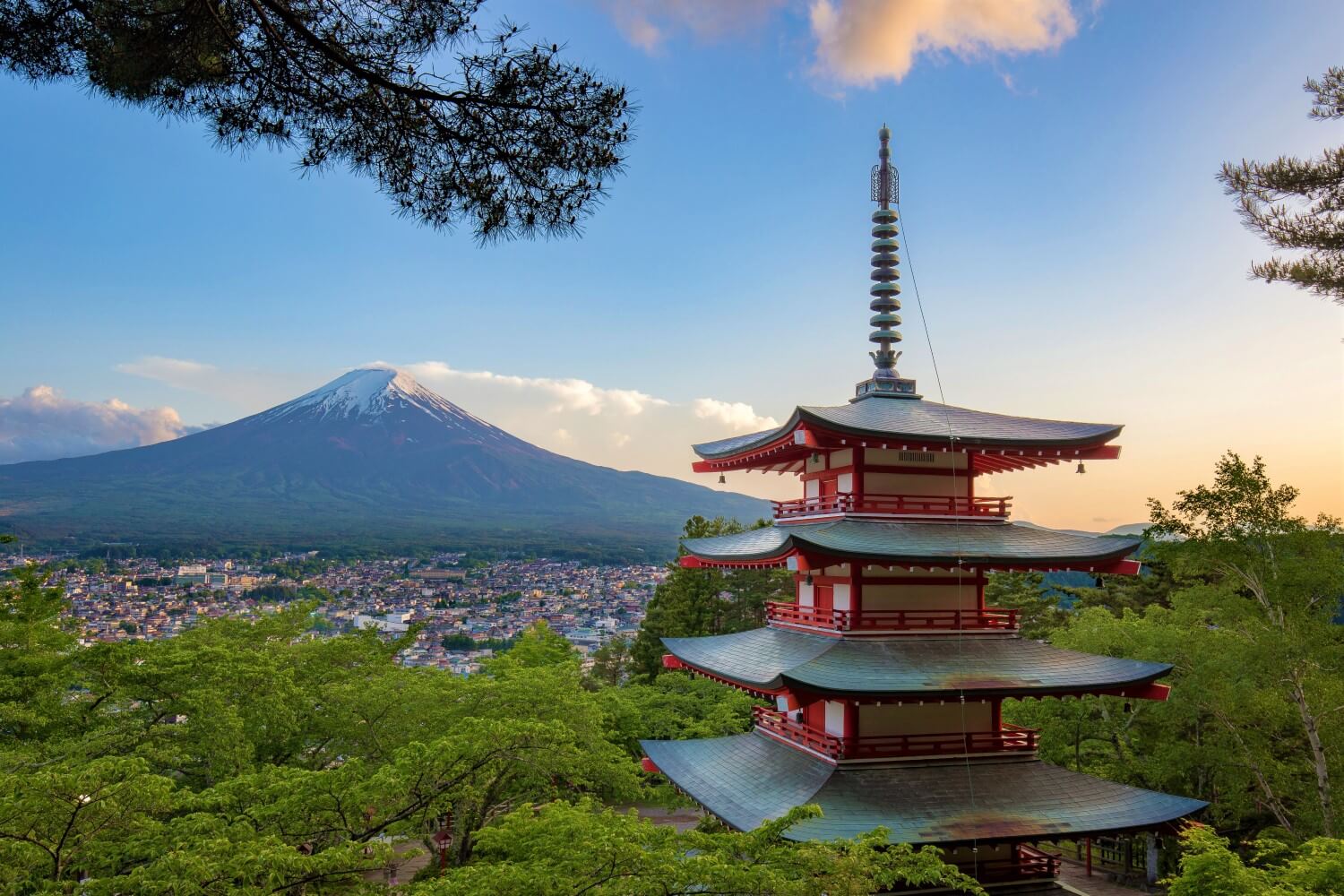 Het uitzicht op Mount Fuji, vanaf de Chureito Pagode