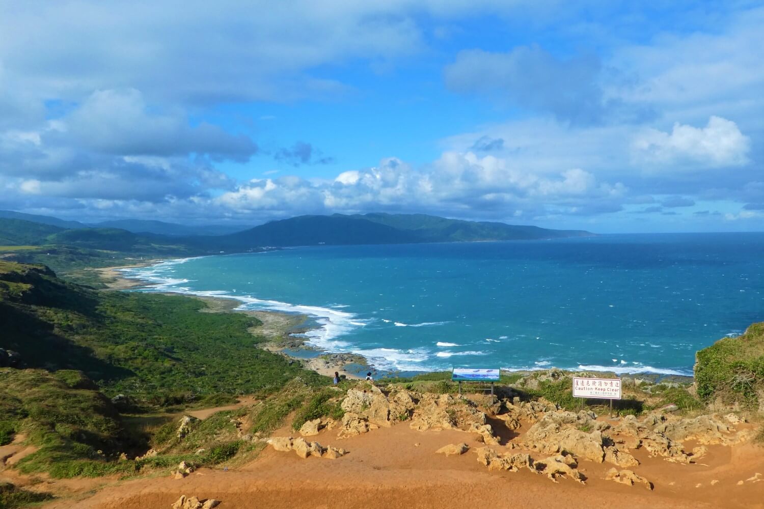 Mooi uitzicht op de kust in Longpan Park, Taiwan