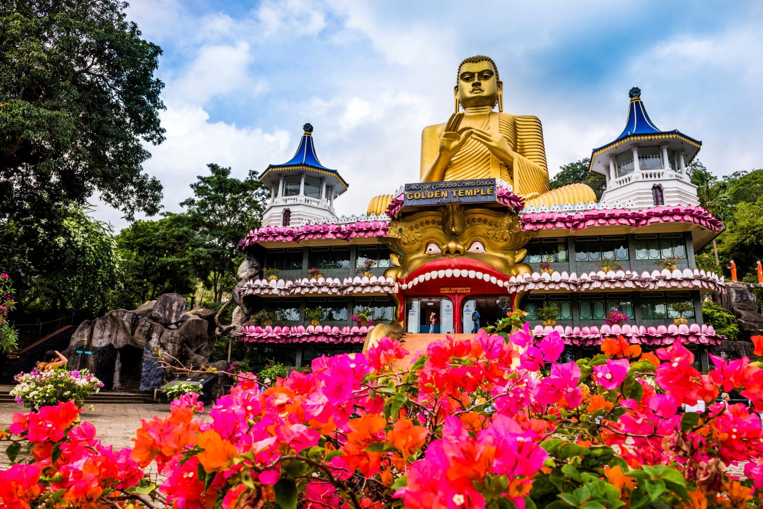 De prachtige Gouden Tempel van Dambulla