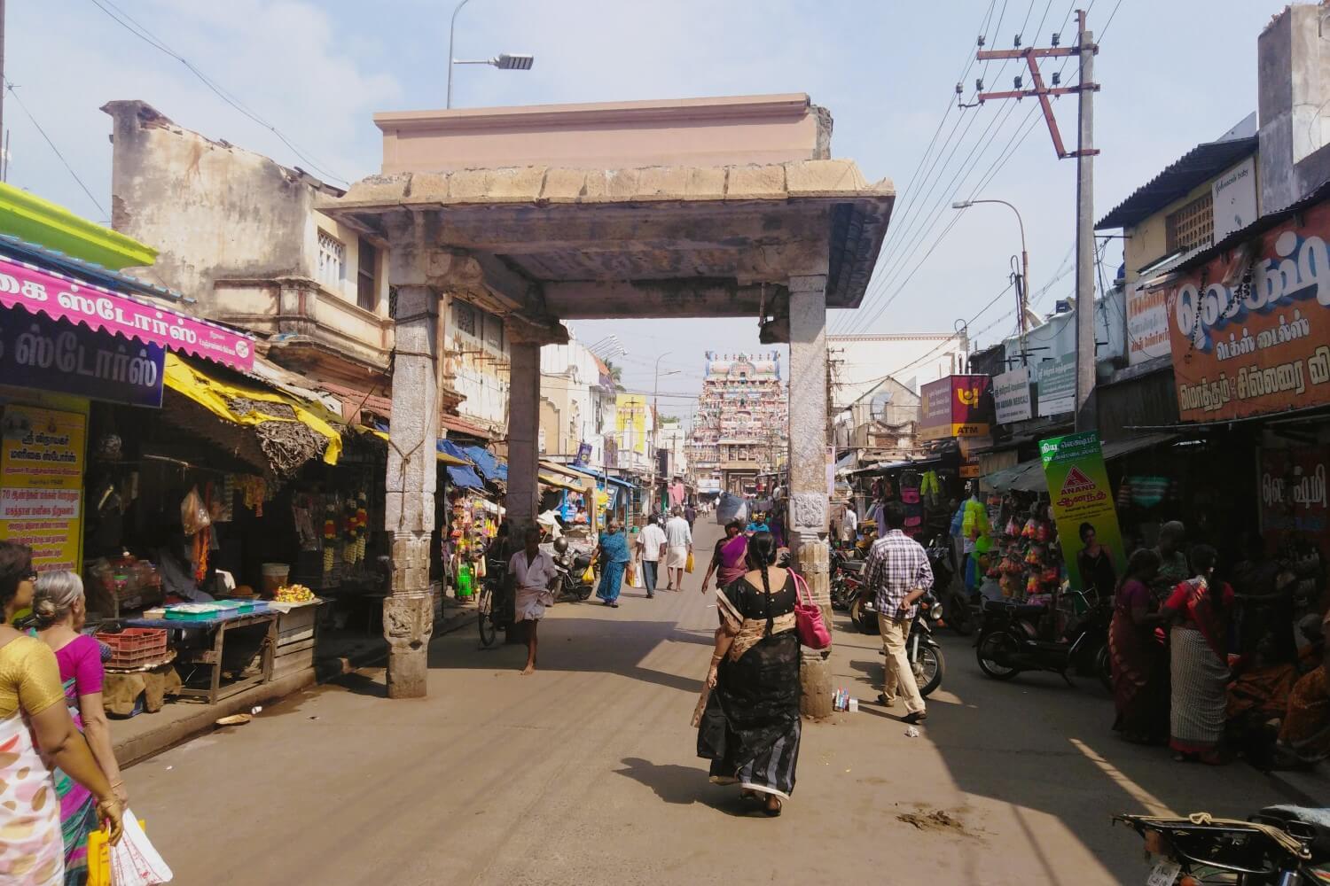 Op weg naar de Sri Ranganathaswa Tempel in Tiruchirapalli