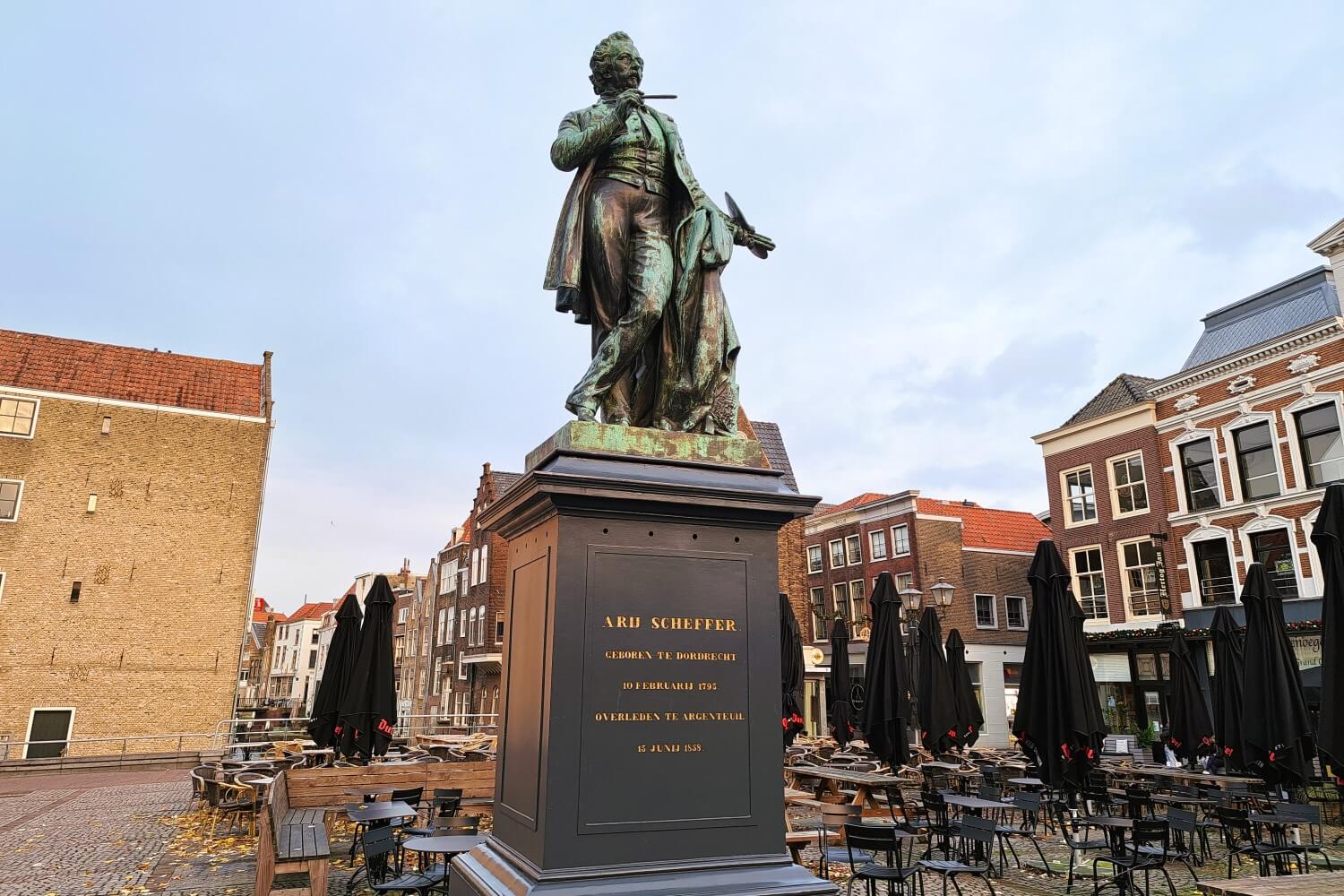 Standbeeld van Arij Scheffer in Dordrecht
