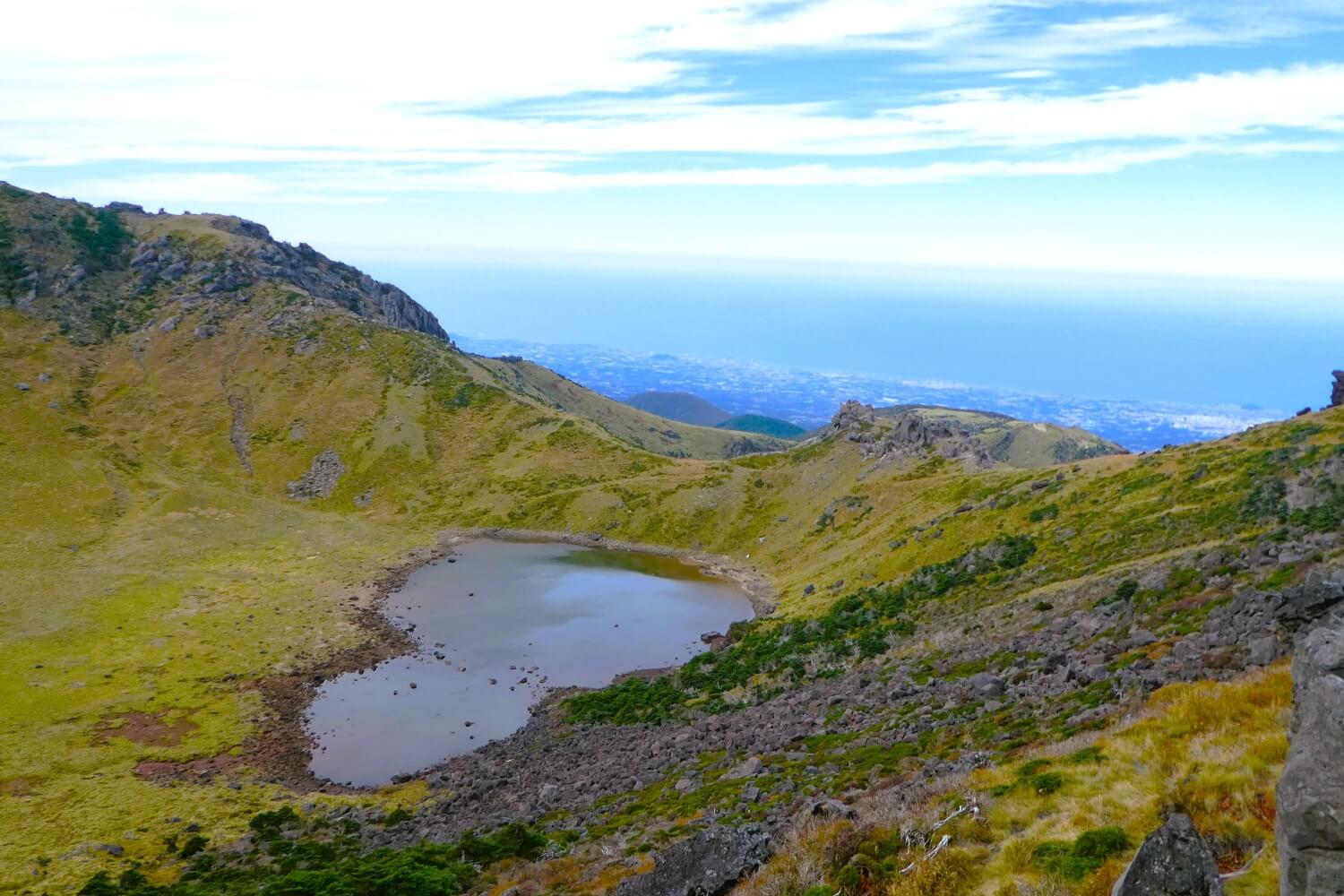 De krater van Mount Hallasan