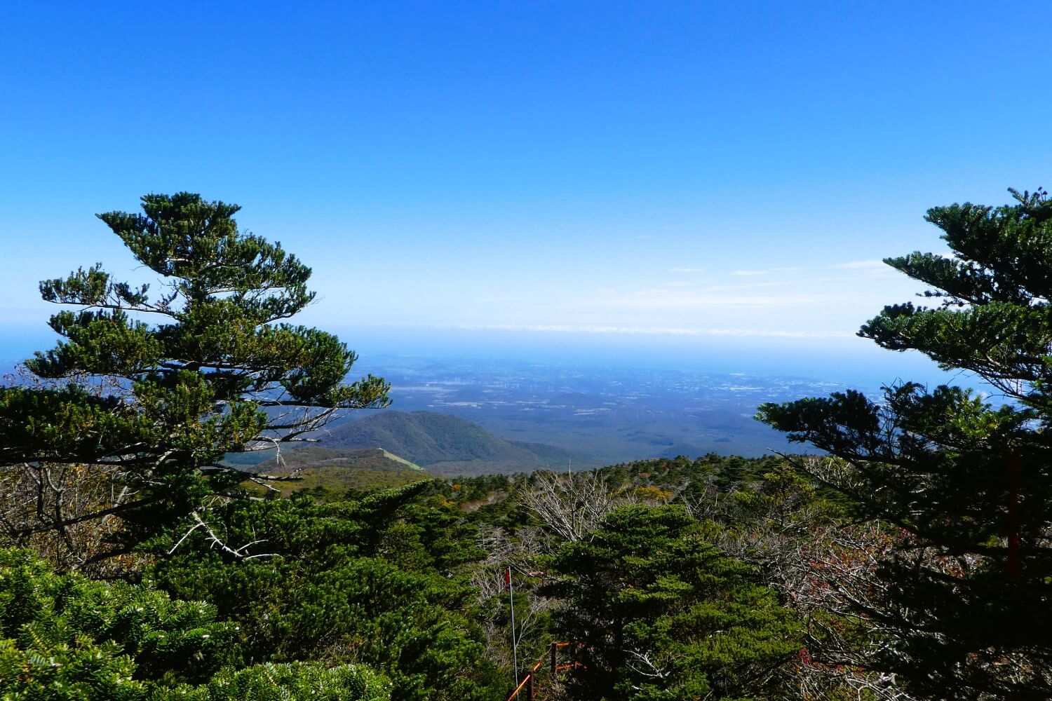 Uitzicht vanaf de berg Hallasan op Jeju