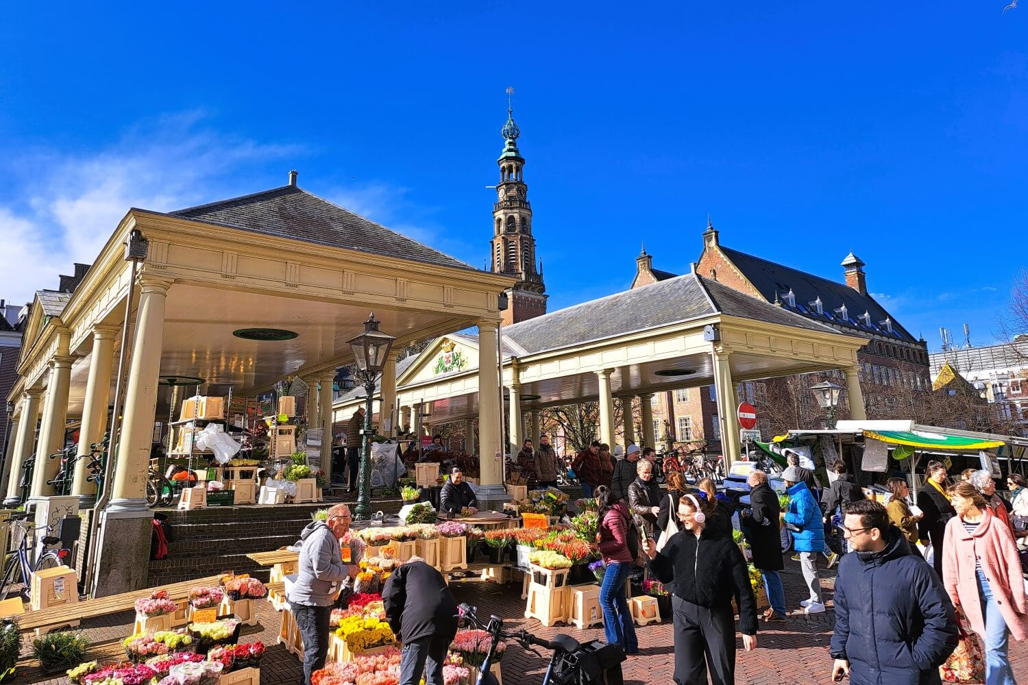 De Koornbrug en het Stadshuis van Leiden