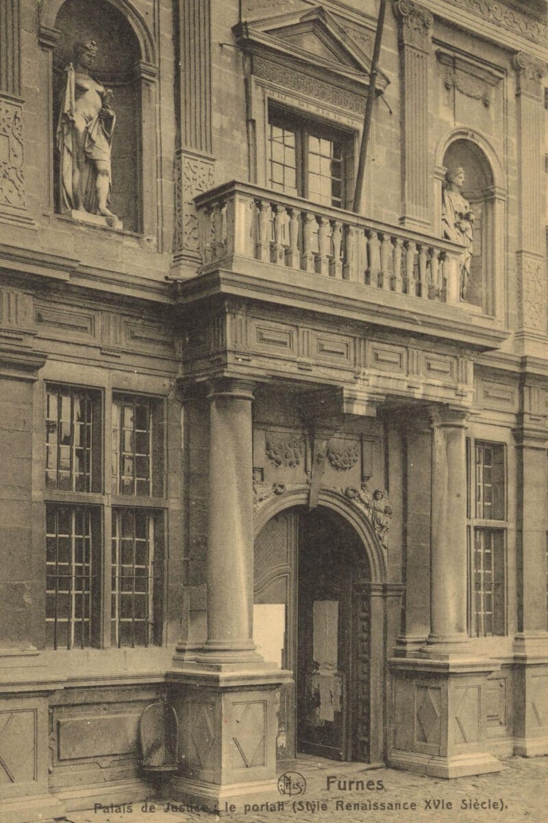 Ingang van het gerechtsgebouw, het Landshuis