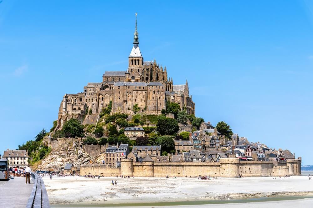 Het eiland Le Mont-Saint-Michel in Frankrijk