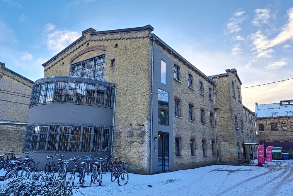 Het bijzondere Alibi Hostel in de Blokhuispoort, Leeuwarden